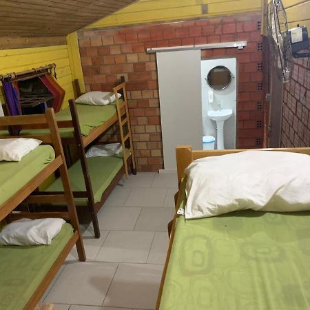 Hostel Encantadas Ecologic อิลลาโดเมล ภายนอก รูปภาพ