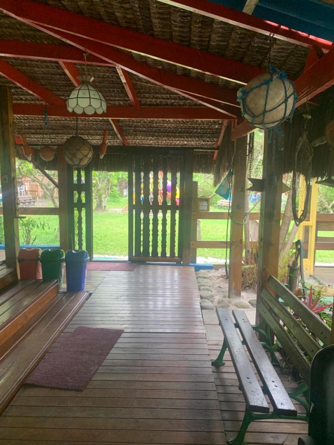 Hostel Encantadas Ecologic อิลลาโดเมล ภายนอก รูปภาพ